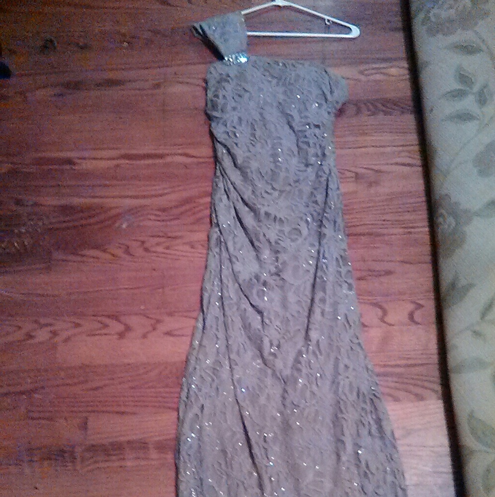 Nightway one shoulder gold evening gown size 1/2